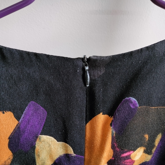 Elegant Floral Marrant Dress - Picture 10 of 16